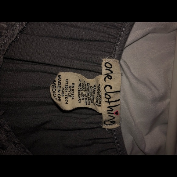 Gray top - Picture 3 of 3